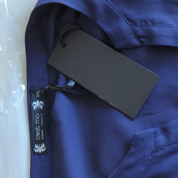 NWT Navy blue long blouse. - Picture 5 of 6